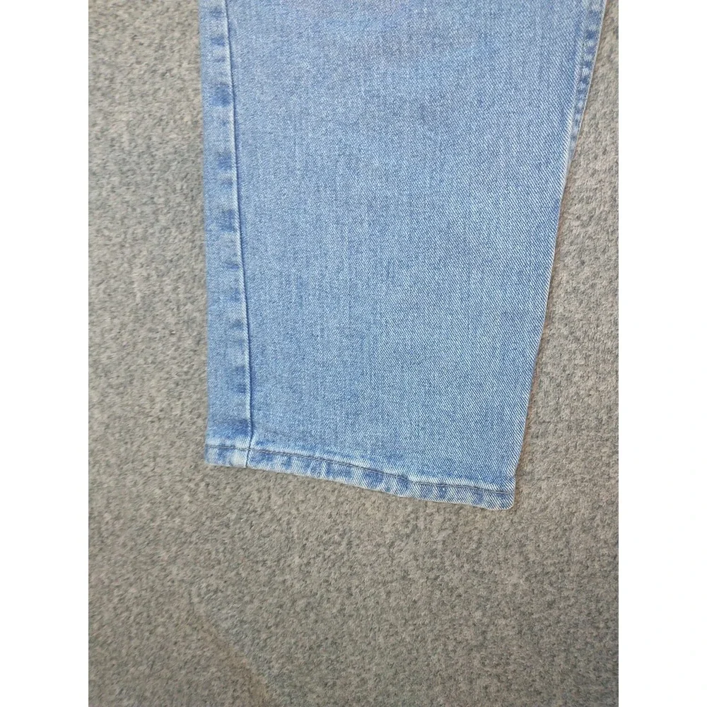 Wrangler Mens Relaxed Fit Straight Leg Light Wash Denim Jeans 36x29 97601SB Blue